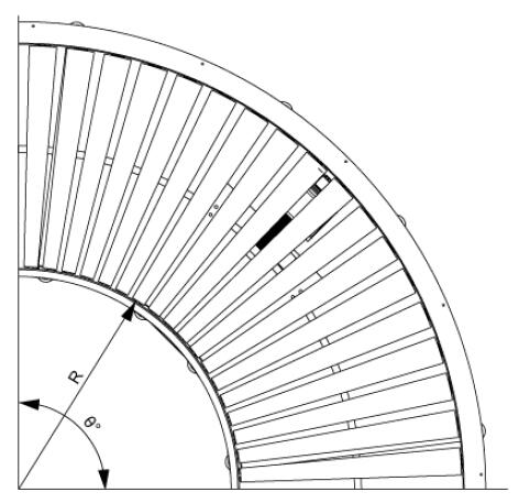 Transportador de rodillos curvos accionado por pi&ntilde;&oacute;n doble